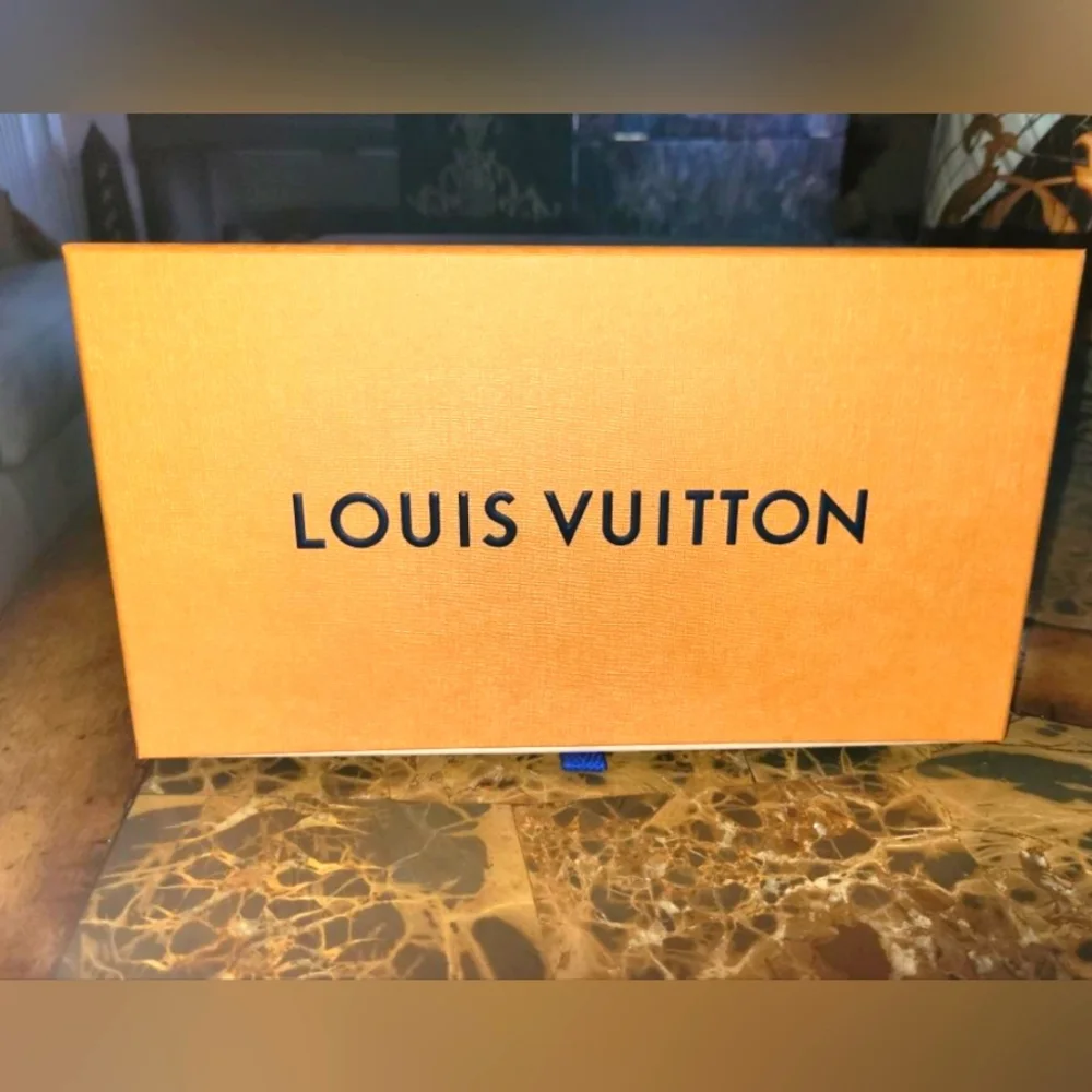 Louis Vuitton mini run porte international - Picture 11 of 11